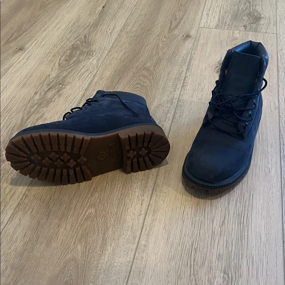Timberland | 6-Inch Premium Waterproof Navy Nubuck Boots 3793A | Kids Size 4
